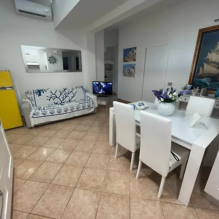 Nicolas's House * 테라치나